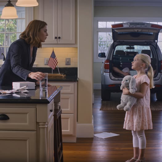 My Parents And My Younger Brother’s Family Went On A Trip, Leaving Me Home To Watch His 7-Year-Old Daughter—Who Had Never Spoken. The Moment The Door Closed, The Little Girl Looked At Me And Said Clearly: “Auntie, Don’t Drink The Coffee Mom Made… She Did It On Purpose.” My Heart Dropped.