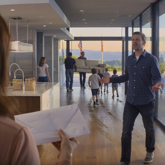 I secretly bought a $1 million glass house in Oakwood Hills; on moving day, the moment I pulled up I saw a strange truck, movers hauling in a faded sofa, my brother-in-law barking orders like the owner, my sister letting her kids sprint mud over my brand-new wood floors; then my mom called saying “this house has to be shared.” I just smiled, welcomed them in… and pulled out something that made the whole room shout: “Wait a minute!”