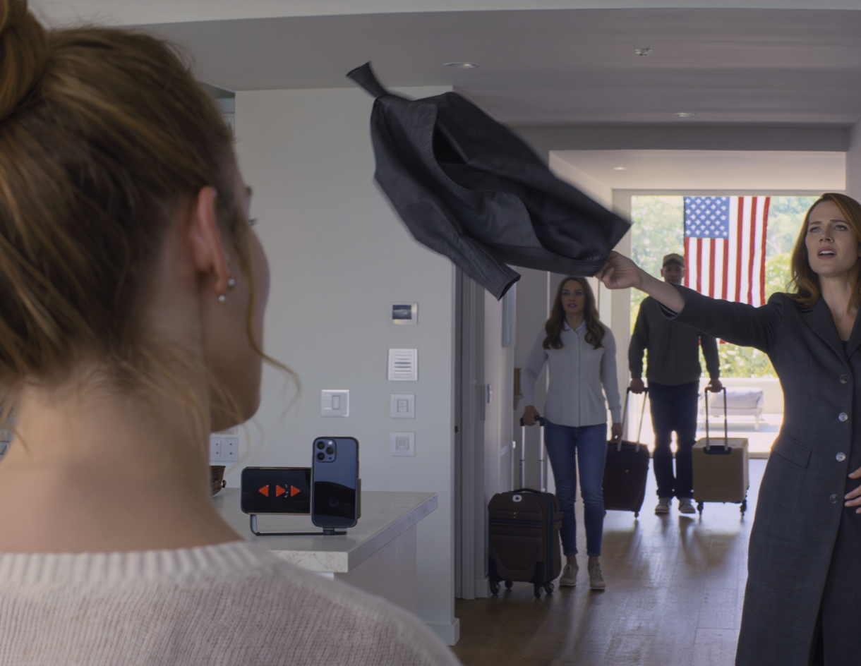 “Sweetheart, meet the new owner of your apartment,” my mom barged in with my sister’s two suitcases and pointed straight at my bedroom: “This room is Grace’s from now on—throw all your stuff out before the movers get here!” My dad nodded like it was the most normal thing in the world, a jacket got thrown in my face, and the whole family looked at me like I was the freeloader… right then, I just smiled and said one very soft sentence.